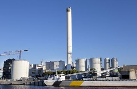 Stockholm Innovates District Heating with New Solutions and Renewable Sources
