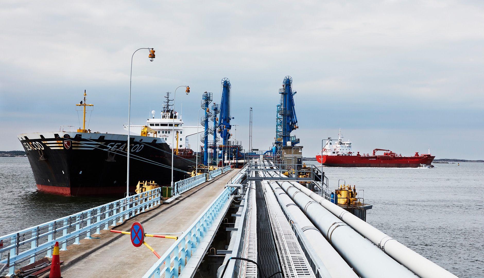 Liquefied carbon dioxide finds its way to the harbour
